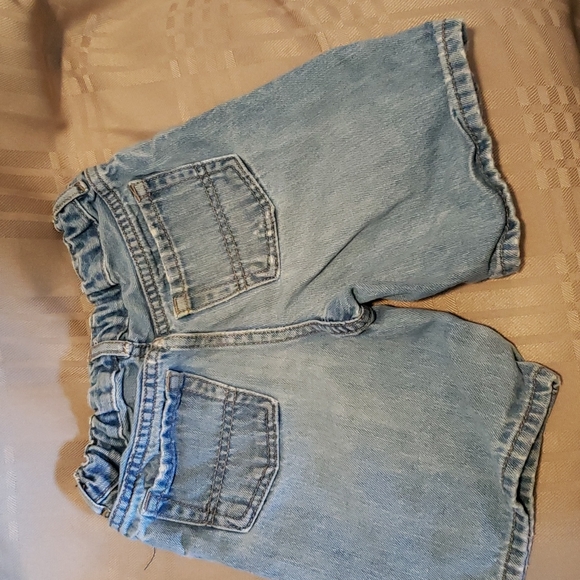 Childrens Place Denim Shorts (267) - Picture 2 of 4